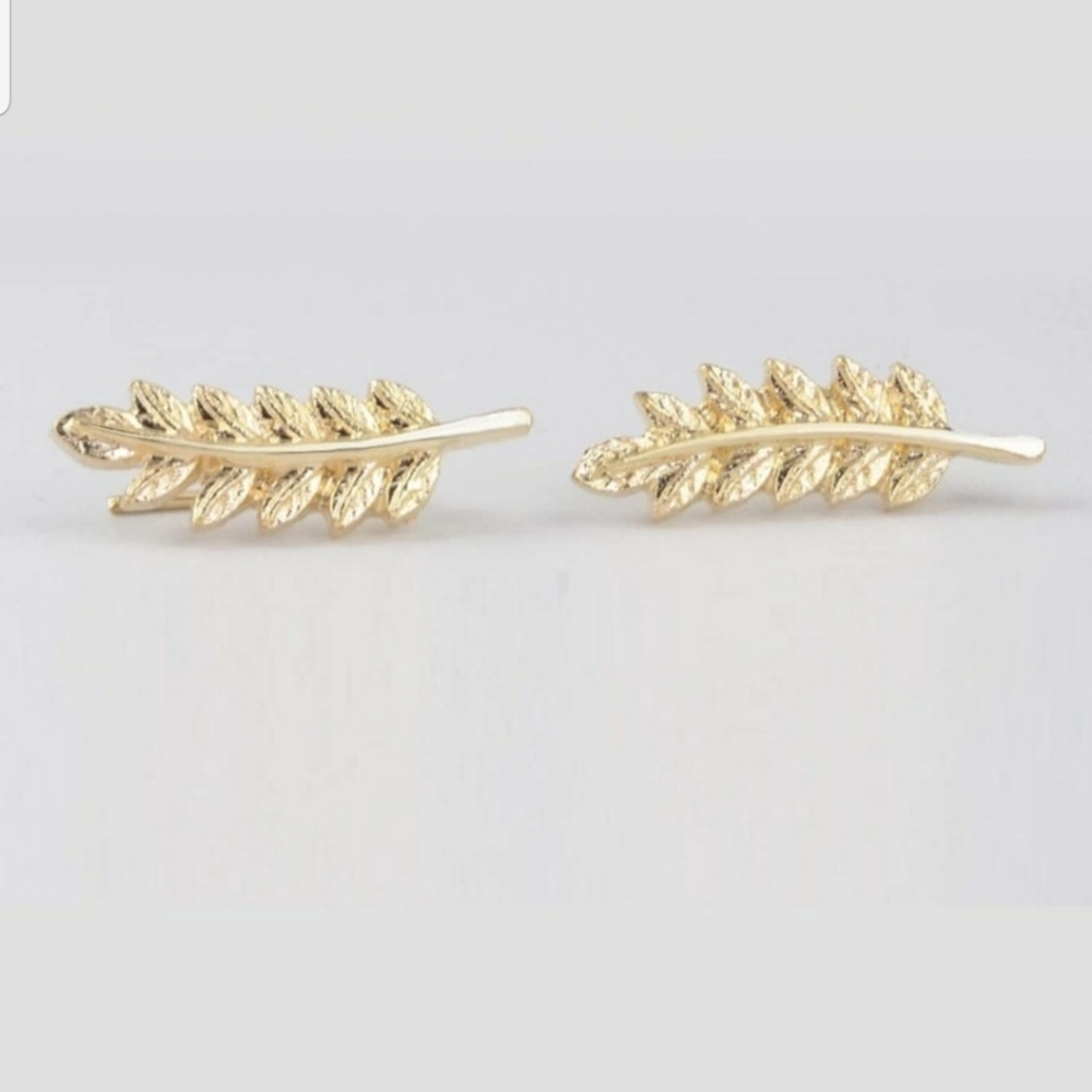 *Libby* Leaf Earrings - Picture 2 of 2